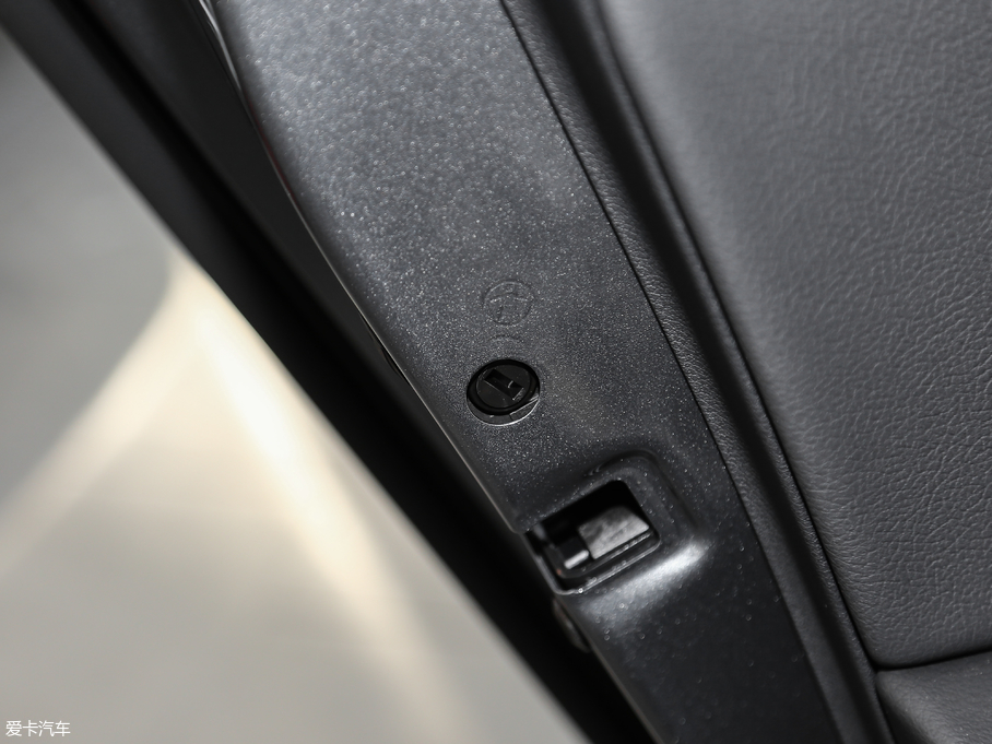 2017WA5 Sportback 40 TFSI r