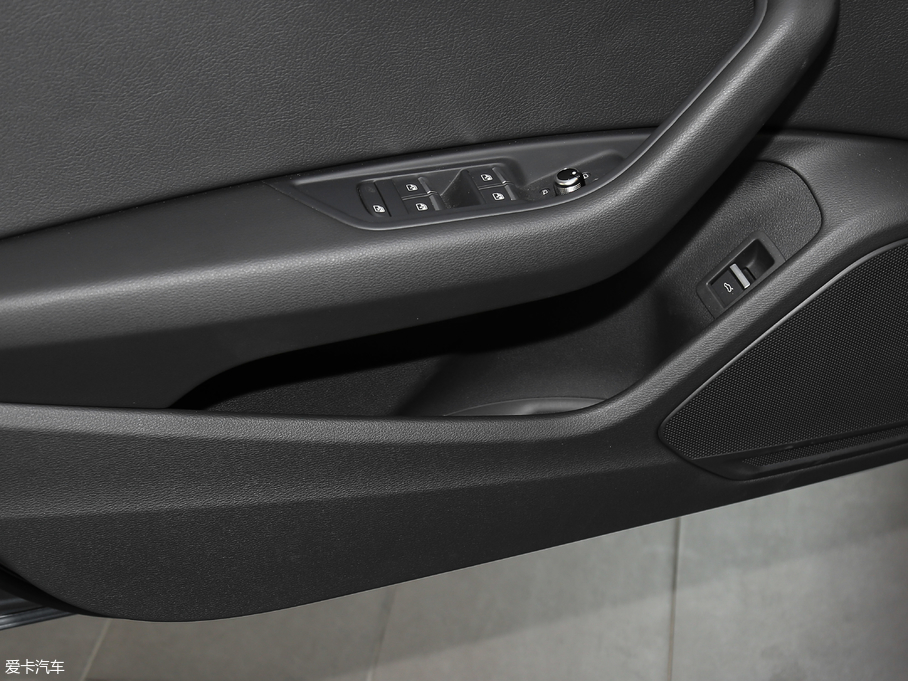 2017WA5 Sportback 40 TFSI r