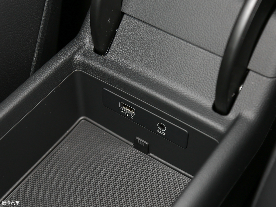 2017?yun)WA5 Sportback 40 TFSI r(sh)