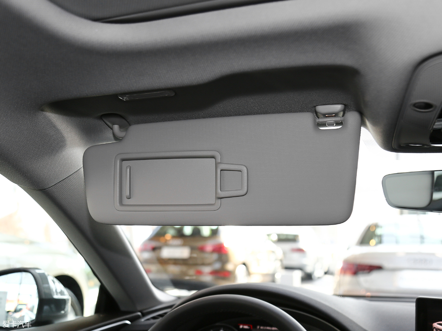 2017WA5 Sportback 40 TFSI r