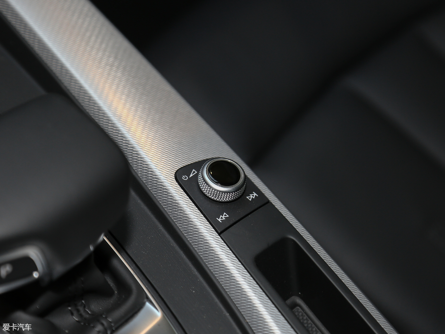 2017WA5 Sportback 40 TFSI r