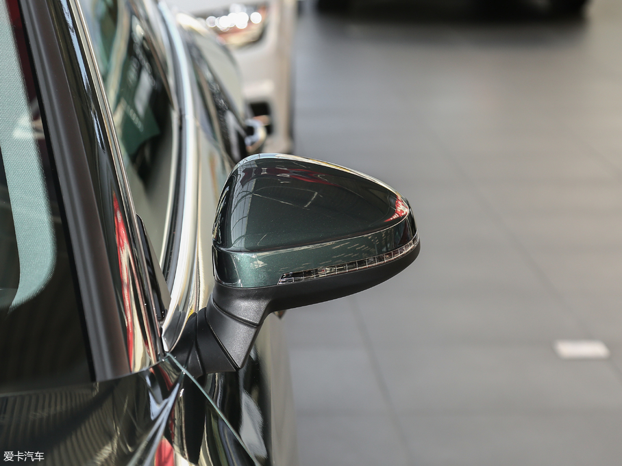 2017WA5 Sportback 45 TFSI r