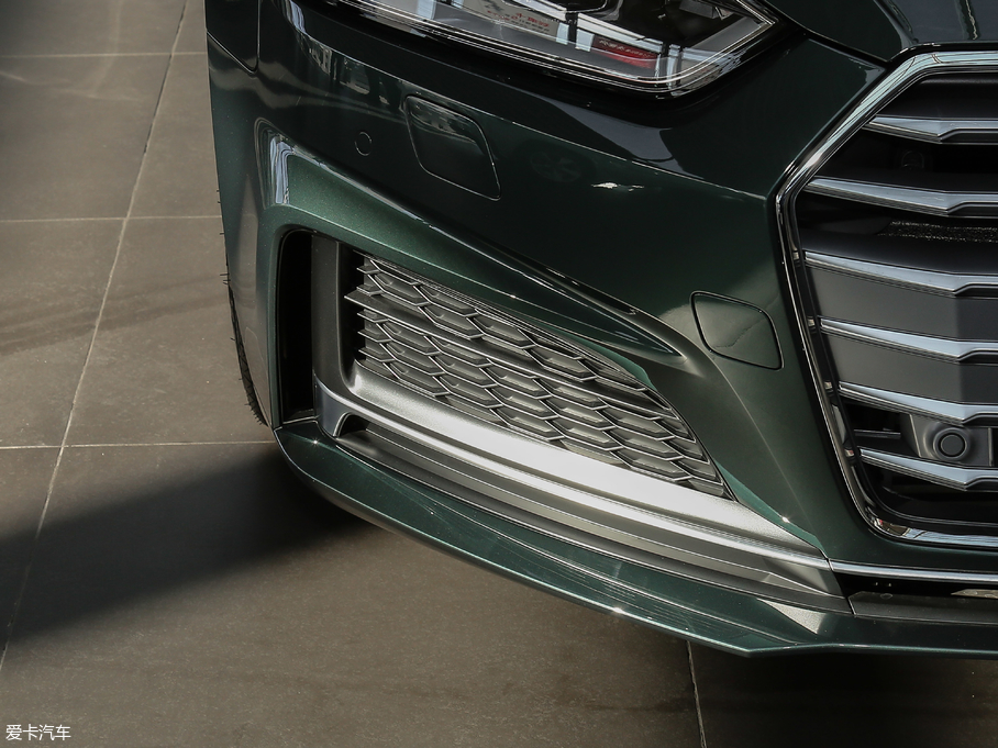 2017WA5 Sportback 45 TFSI r