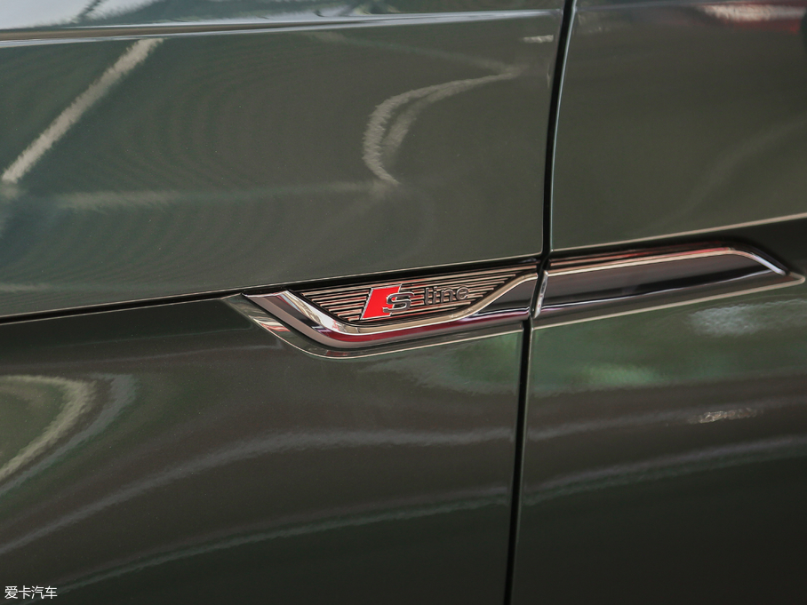 2017WA5 Sportback 45 TFSI r