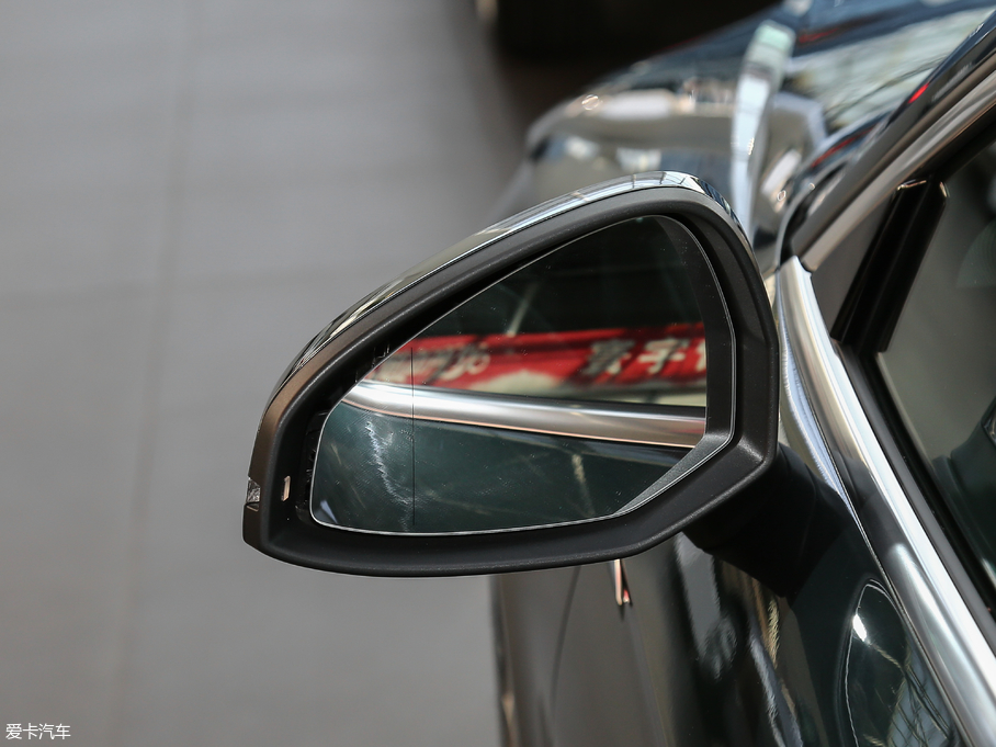 2017WA5 Sportback 45 TFSI r