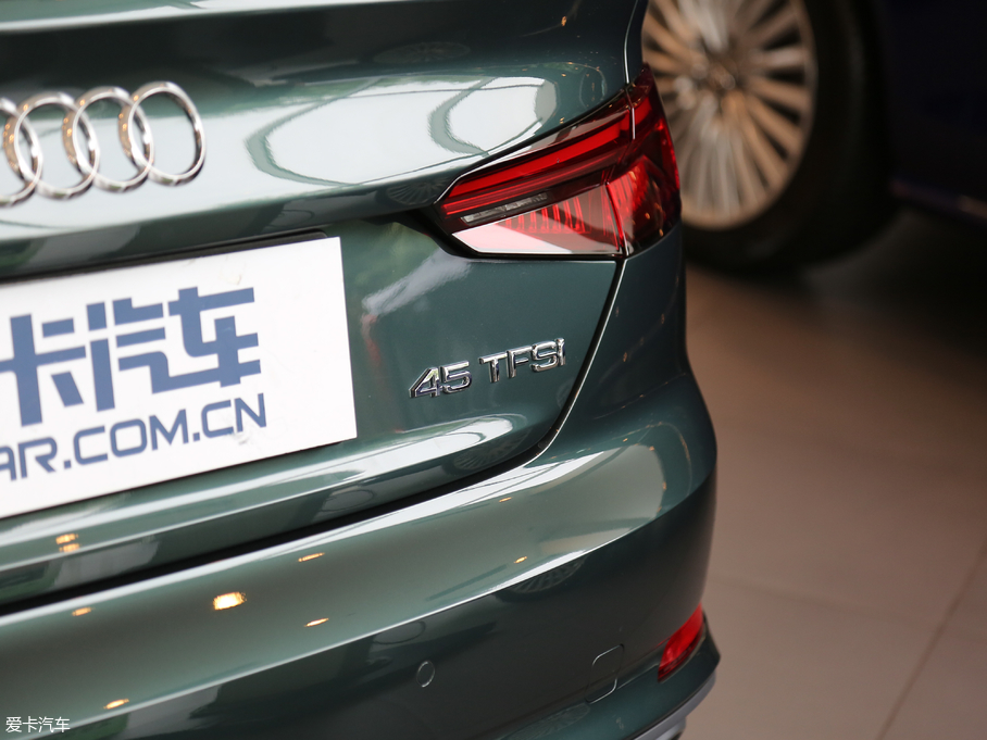 2017WA5 Sportback 45 TFSI \(yn)