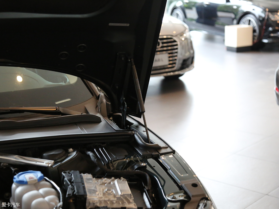 2017WA5 Sportback 45 TFSI \