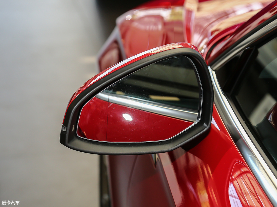 2017WA5 Sportback 45 TFSI r