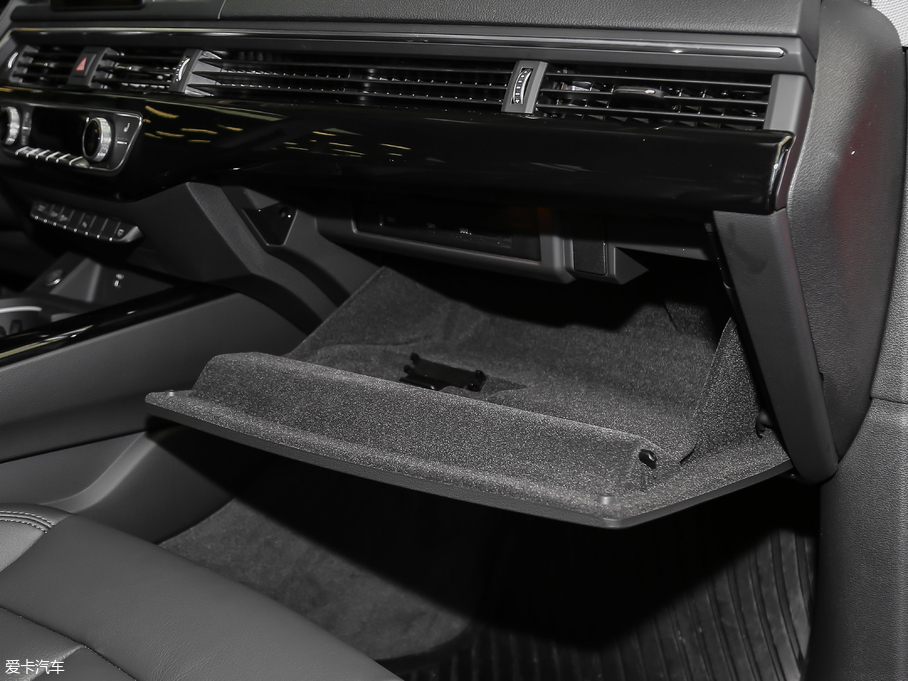 2017?yun)WA5 Sportback 45 TFSI r(sh)