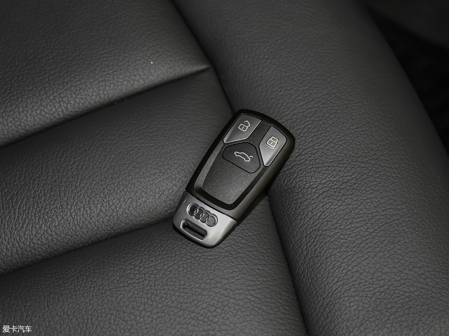 2017WA5 Sportback 45 TFSI r