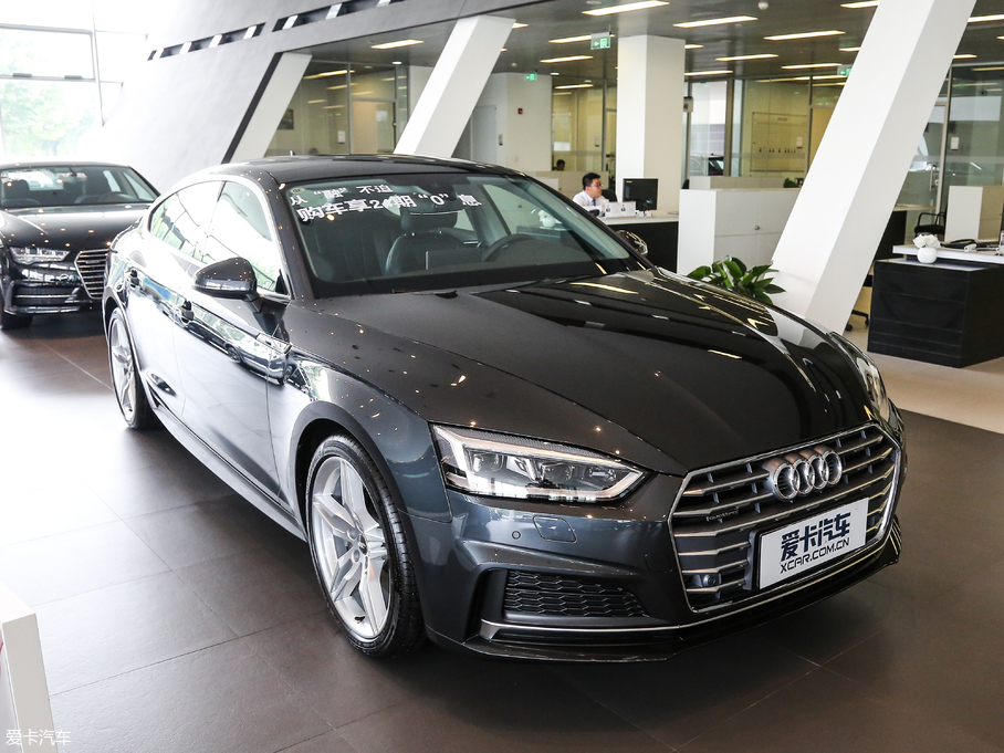 2017��W��A5 Sportback 45 TFSI quattro �\����