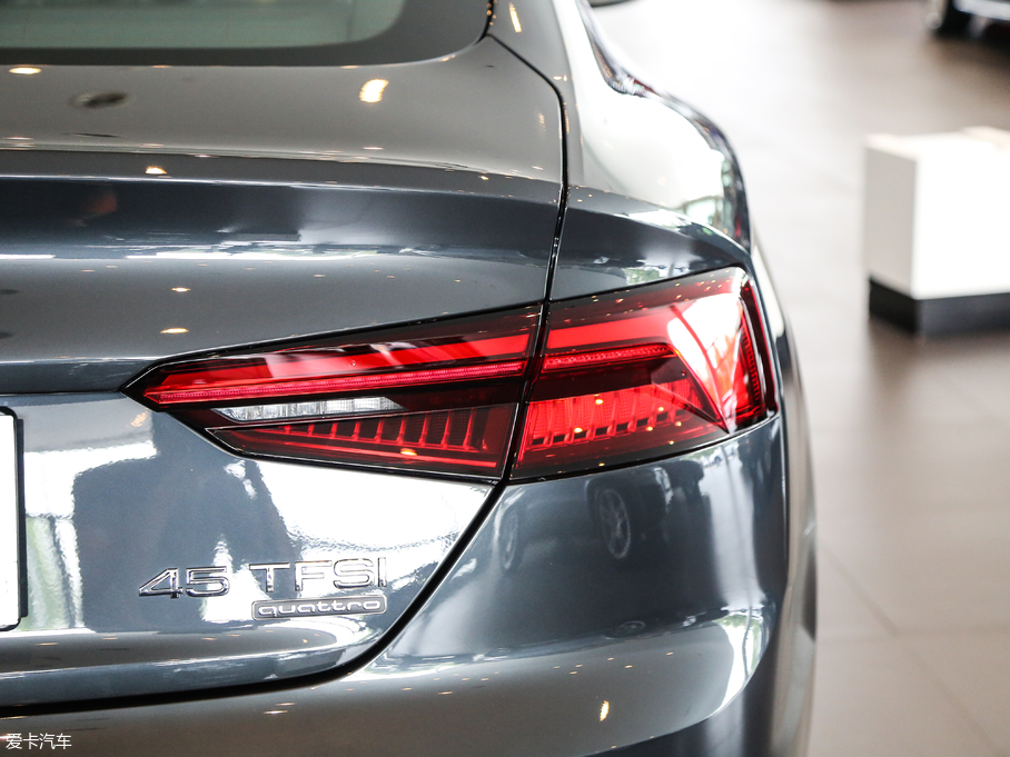 2017WA5 Sportback 45 TFSI quattro \