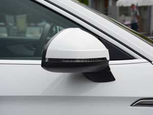 2017Sportback 45 TFSI quattro \ ^