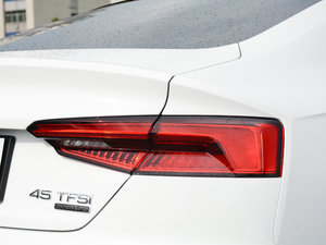 2017Sportback 45 TFSI quattro \ ^