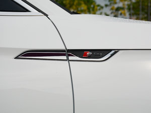 2017Sportback 45 TFSI quattro \ ^