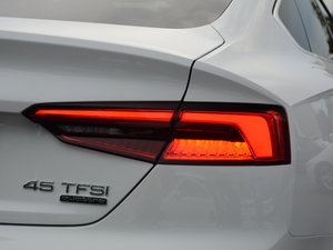 2017Sportback 45 TFSI quattro \ ^
