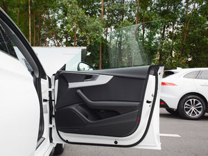 2017Sportback 45 TFSI quattro \ g