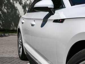 2017Sportback 45 TFSI quattro \ ^