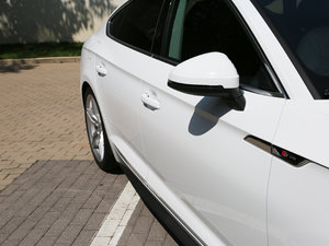 2017Sportback 45 TFSI quattro \ ^