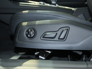 2017Sportback 45 TFSI \ {{