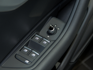 2017Sportback 45 TFSI \ {܇ƅ^(q)	