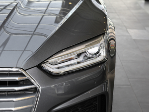2017款Sportback 40 TFSI 时尚型 大灯