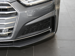 2017款Sportback 40 TFSI 时尚型 前雾灯