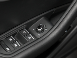 2017Sportback 40 TFSI r(sh) g