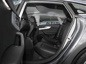 2017款Sportback 40 TFSI 时尚型 后排空间