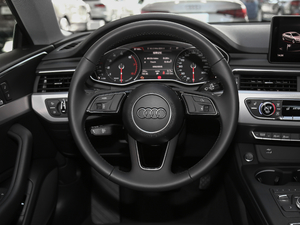 2017款Sportback 40 TFSI 时尚型 方向盘