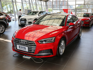 2017款Sportback 45 TFSI 时尚型 左前45度