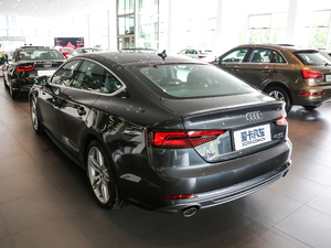 2017款Sportback 45 TFSI quattro 运动型 正后	