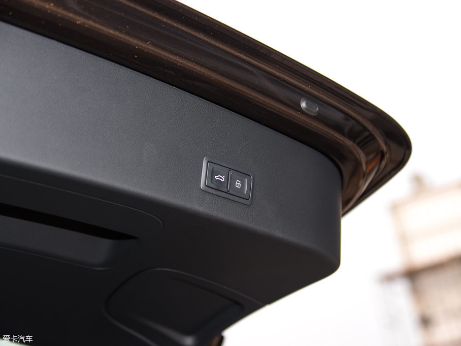 2017?yun)WA6 а quattro