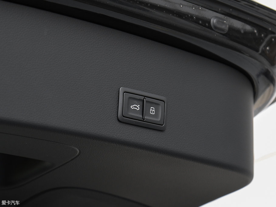 2017?yun)WA6 а quattro