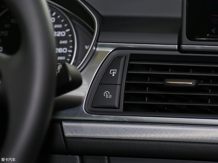 2017?yun)WA6 а quattro