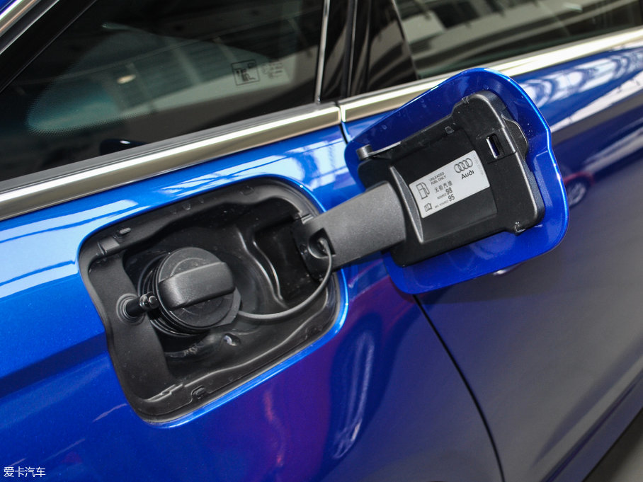 2017?yun)WS6 4.0TFSI