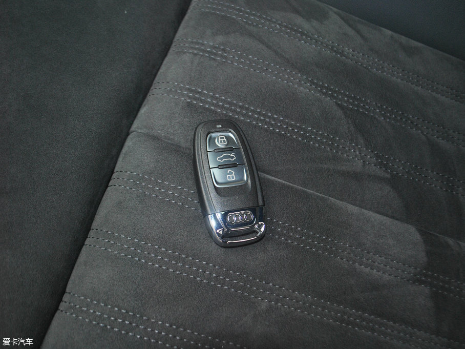 2017?yun)WS6 4.0TFSI