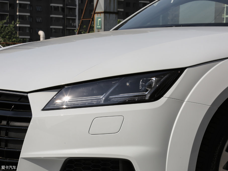 2017WTT Coupe 45 TFSI