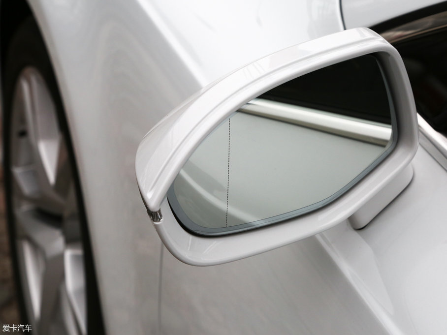 2017WA7 50 TFSI quattro m