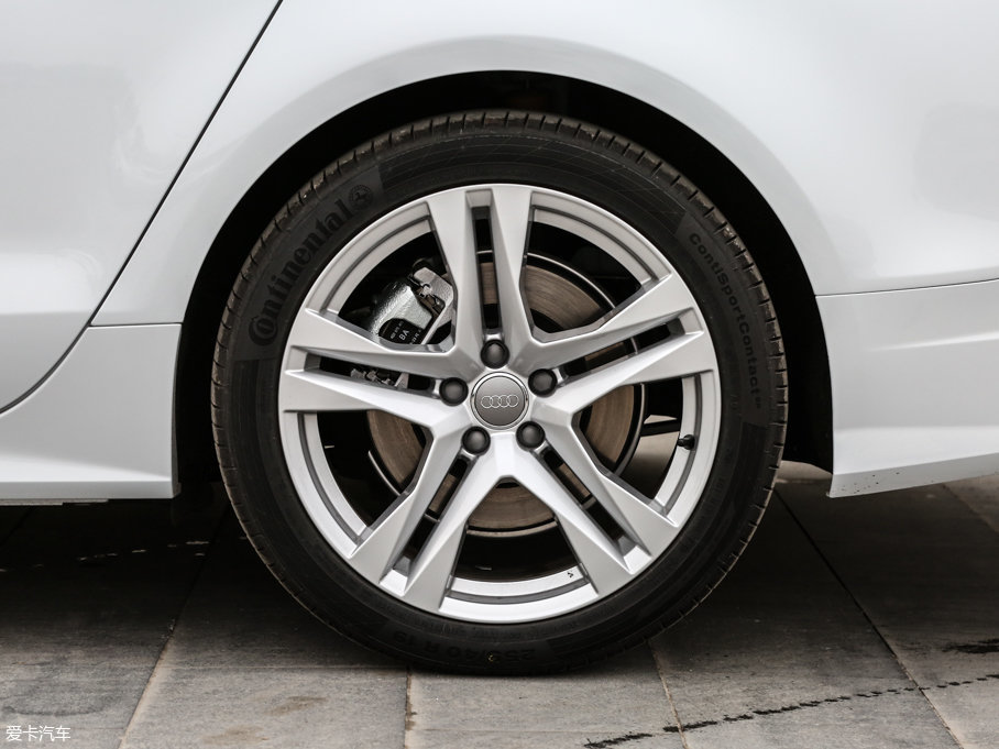 2017��?yu��n)W��A7 50 TFSI quattro ���m��