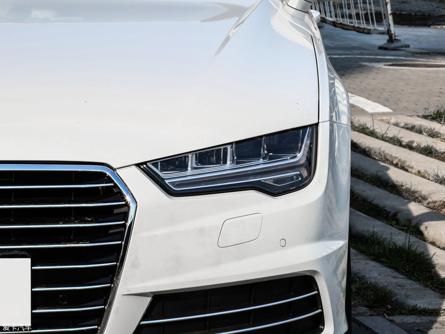 2017WA7 40 TFSI quattro g