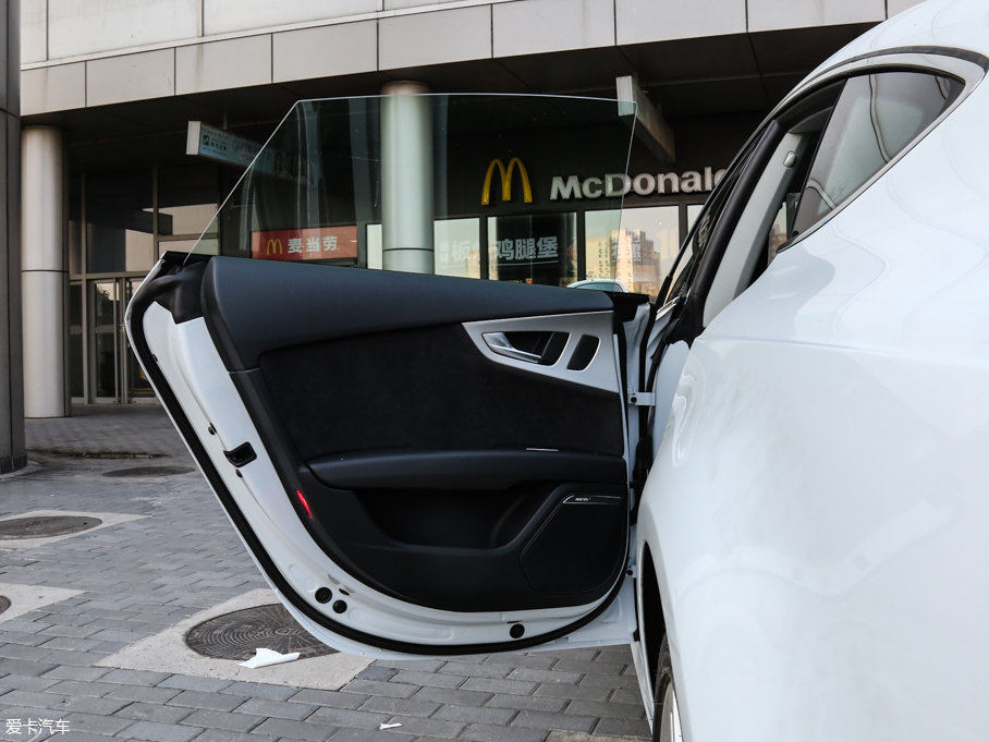 2017?yun)WA7 40 TFSI quattro g(sh)