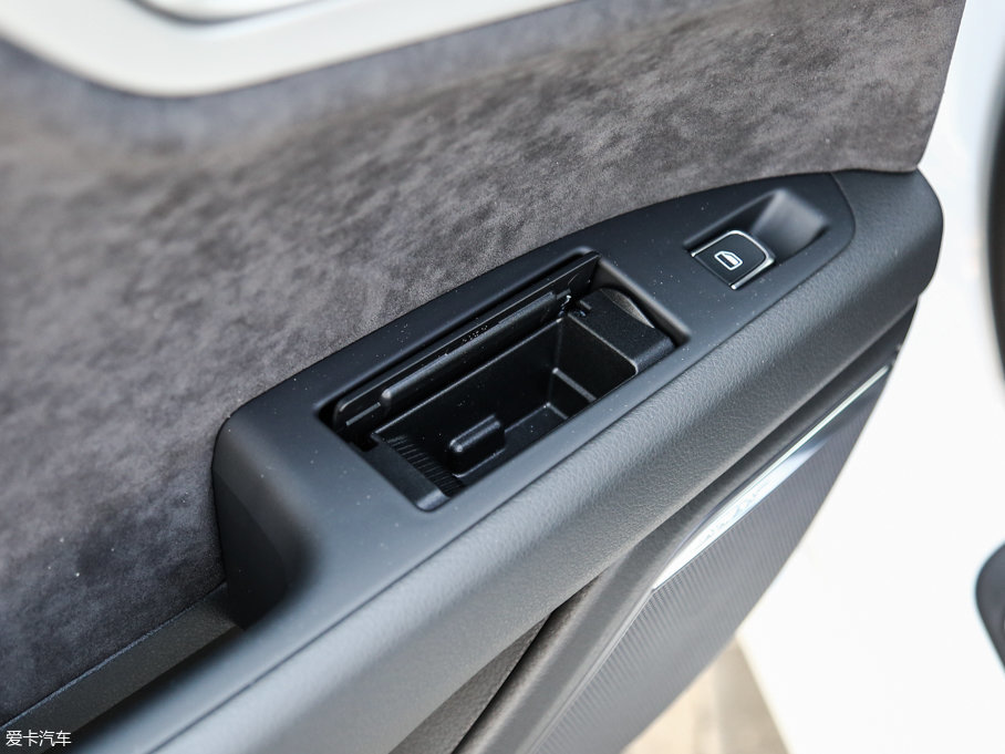 2017WA7 40 TFSI quattro g(sh)