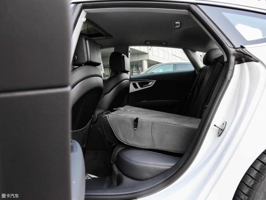 2017WA7 40 TFSI quattro g