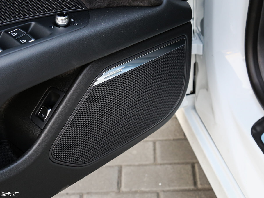 2017?yun)WA7 40 TFSI quattro g(sh)