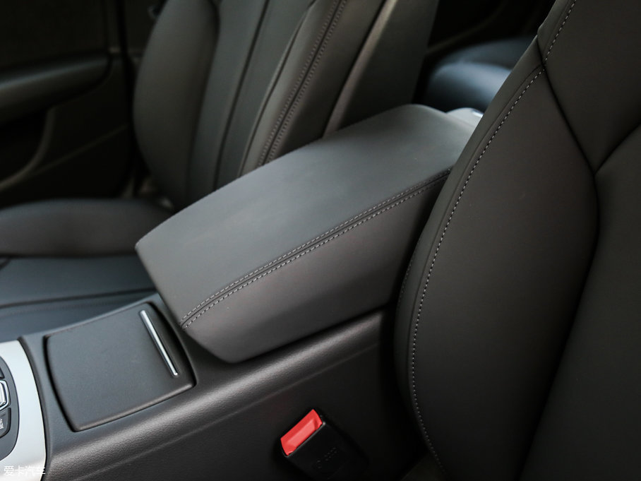 2017WA7 40 TFSI quattro g(sh)