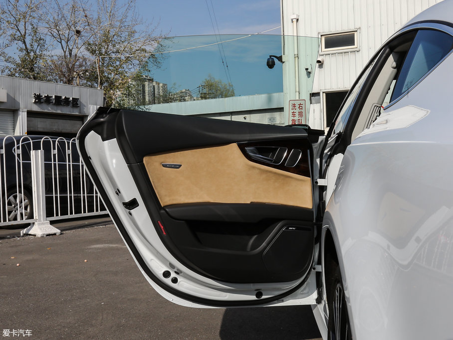 2017WA7 50 TFSI quattro Ӹ