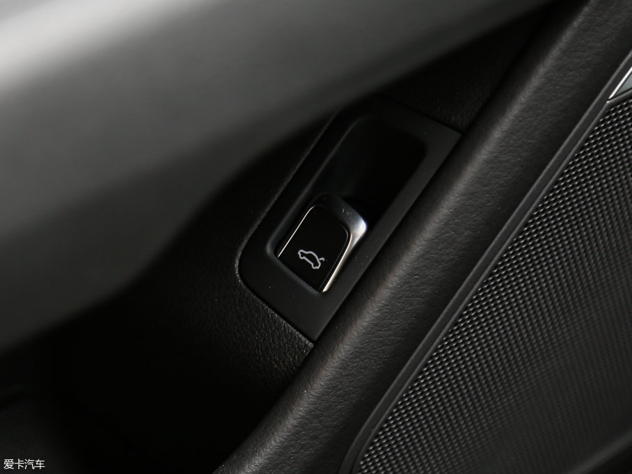 2017?yun)WA7 40 TFSI M(jn)ȡ