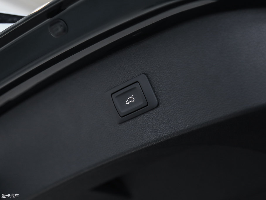 2017WA7 40 TFSI M(jn)ȡ