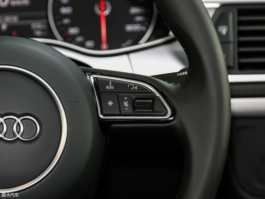 2017?yun)WA7 40 TFSI M(jn)ȡ